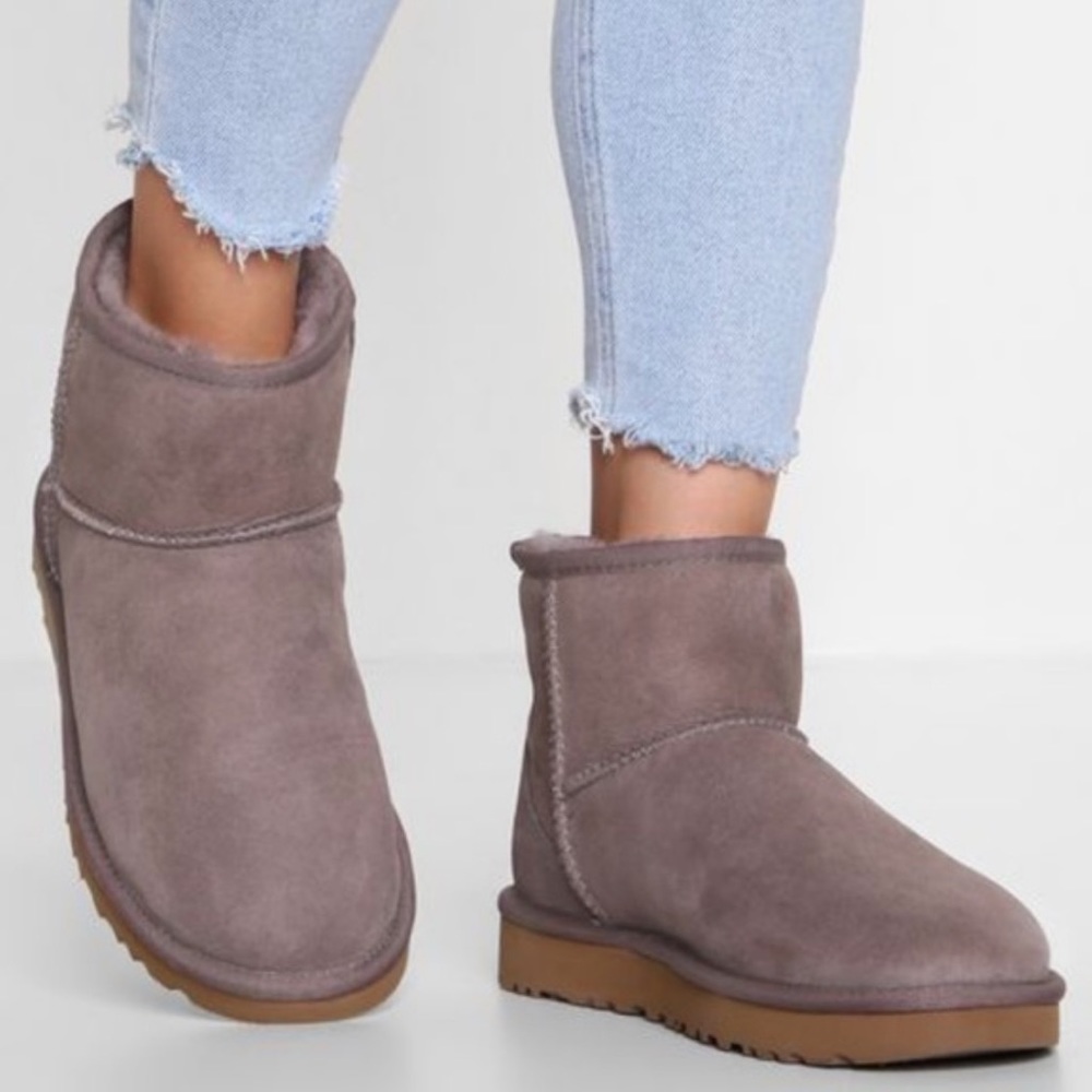 COPY - Ugg Classic Mini II - Stormy Grey - Size 9